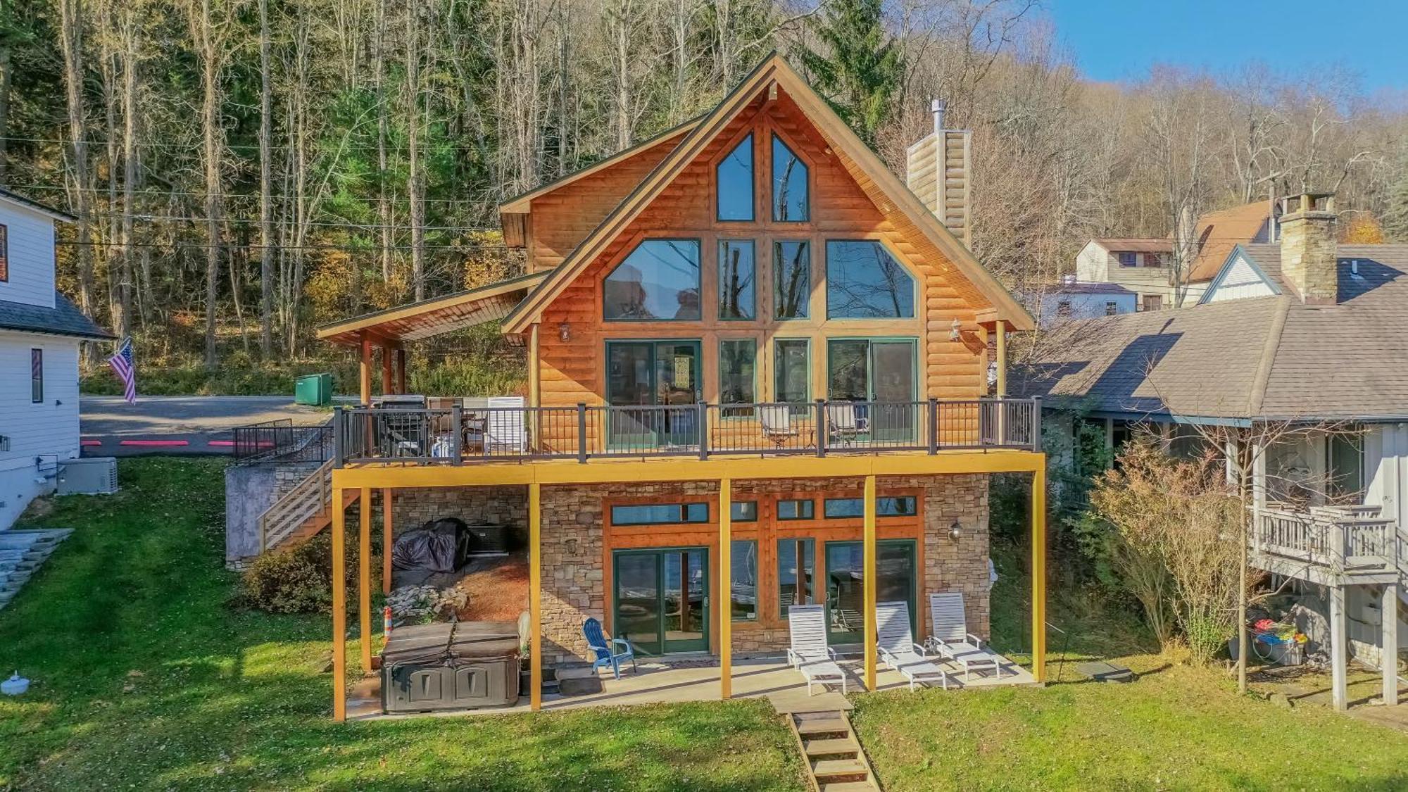 מקהנרי Lakeside Lodge מראה חיצוני תמונה